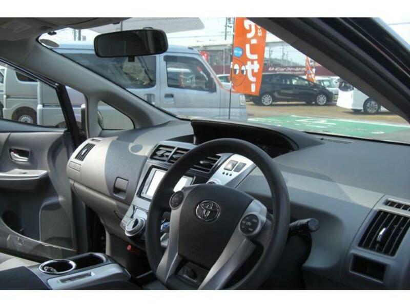 PRIUS ALPHA