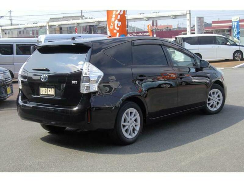 PRIUS ALPHA