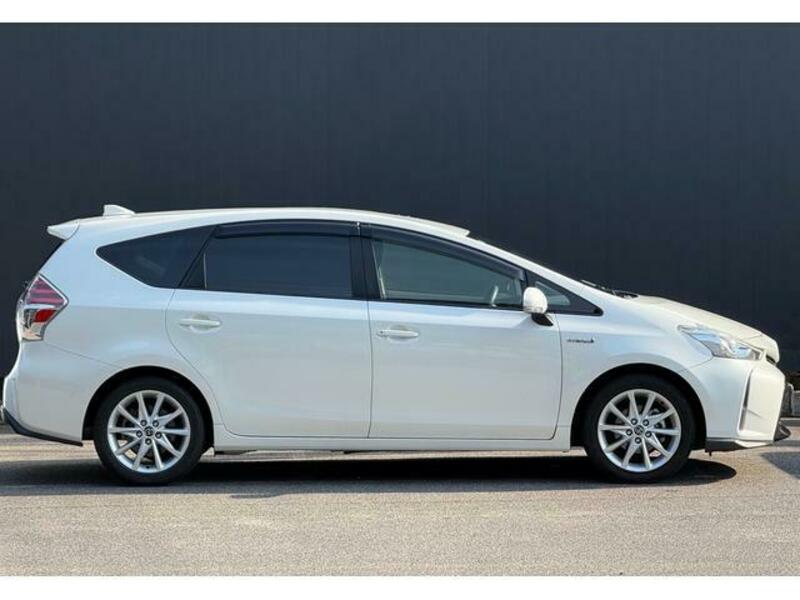 PRIUS ALPHA