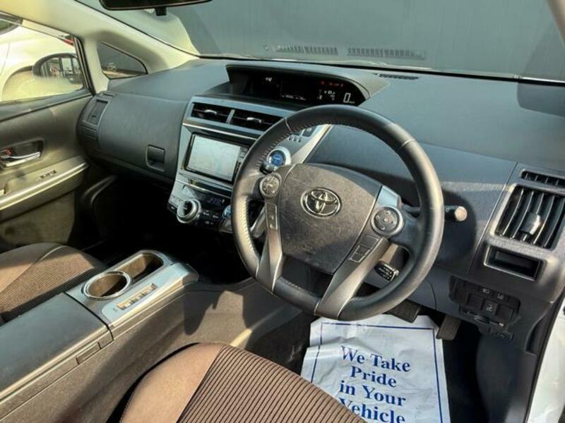 PRIUS ALPHA