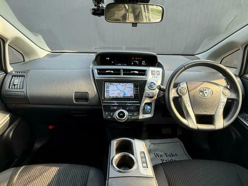 PRIUS ALPHA