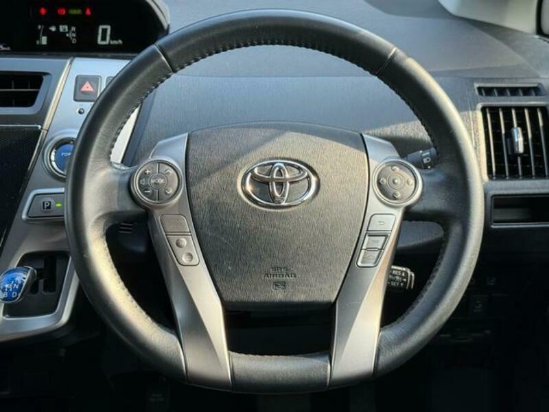 PRIUS ALPHA