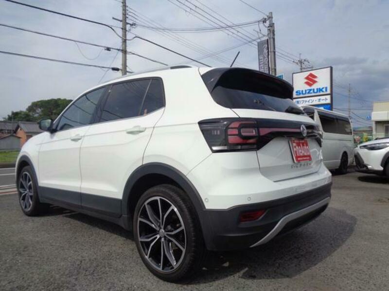 T CROSS