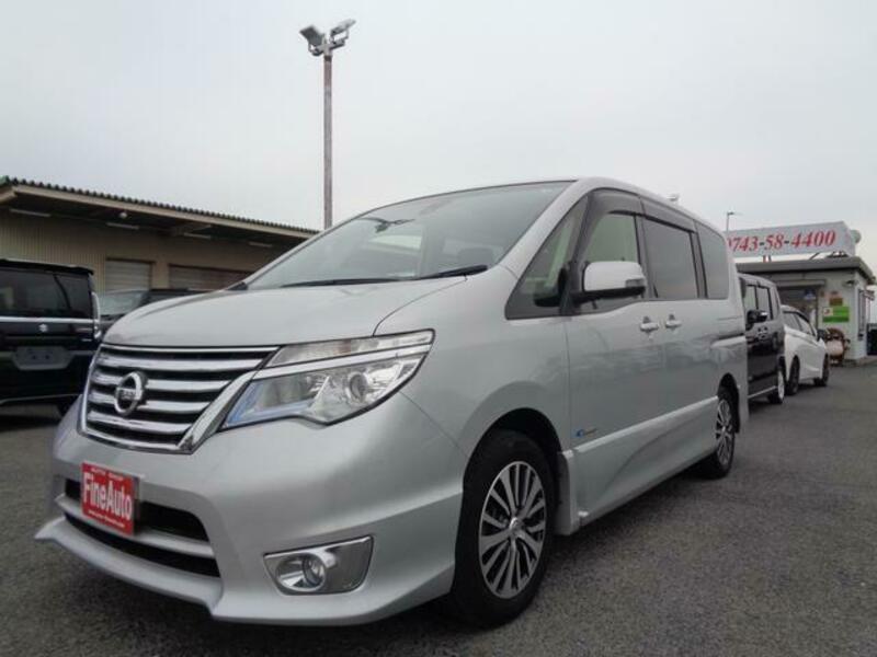 NISSAN SERENA