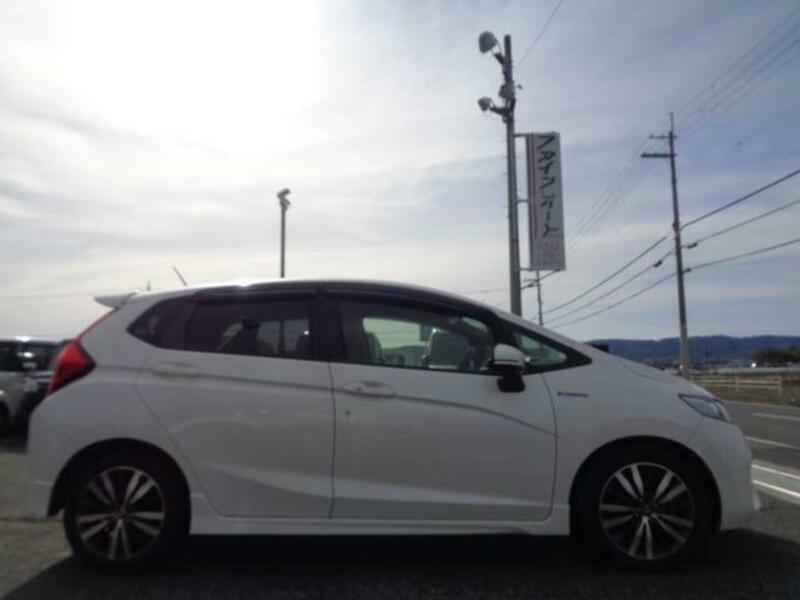 FIT HYBRID