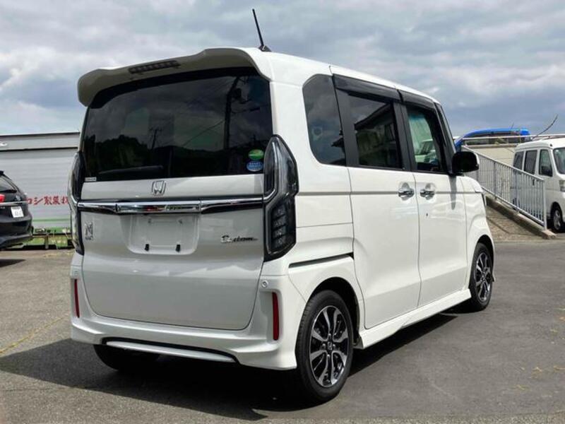 N BOX CUSTOM