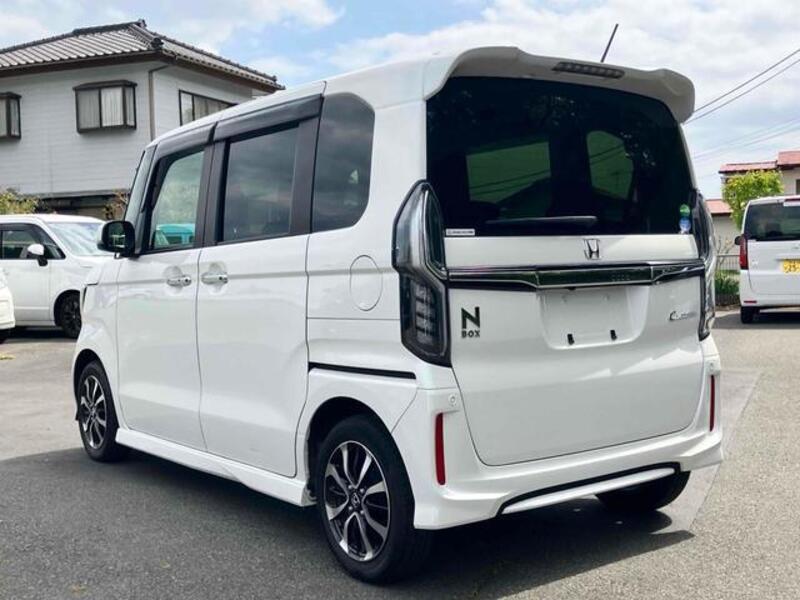 N BOX CUSTOM