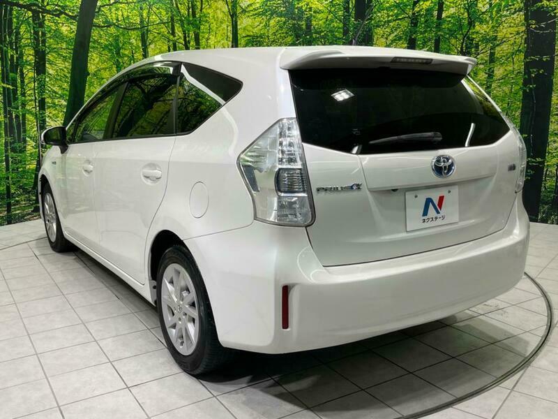 PRIUS ALPHA