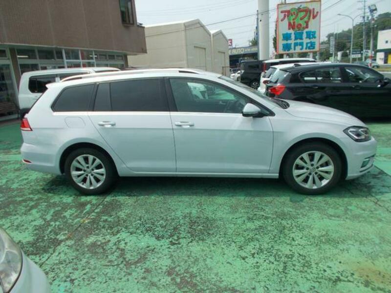 GOLF VARIANT