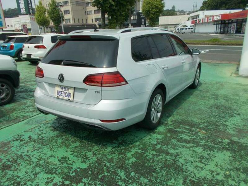 GOLF VARIANT