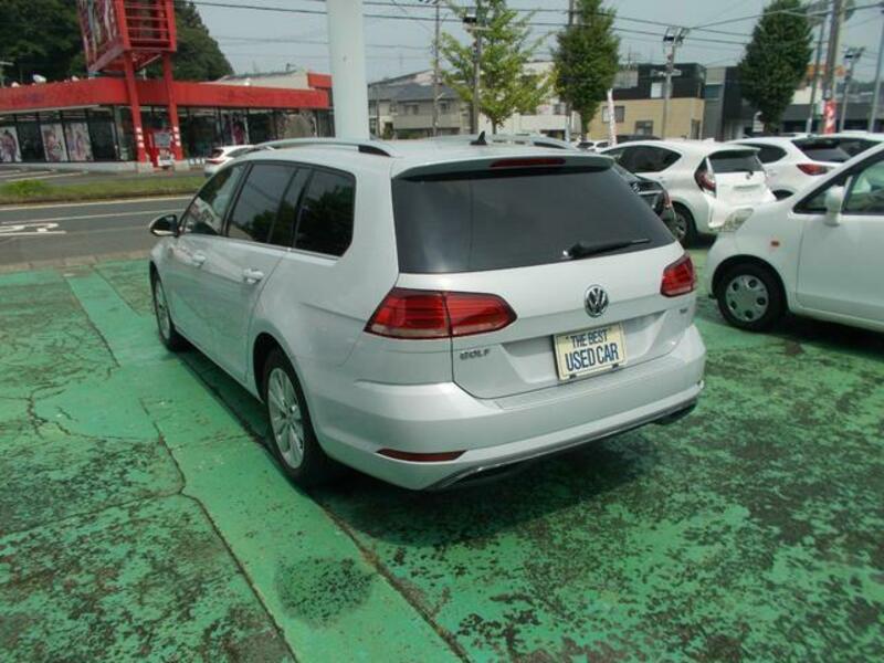 GOLF VARIANT