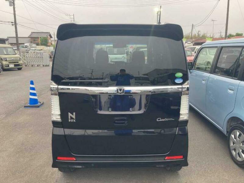 N BOX CUSTOM