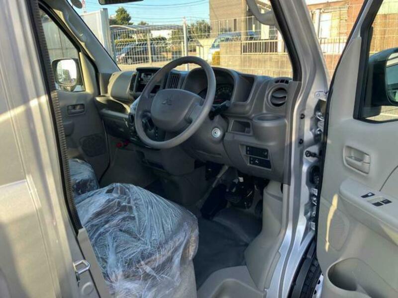 MINICAB VAN