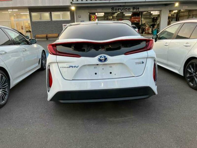 PRIUS PHV
