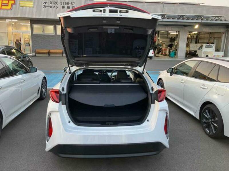 PRIUS PHV