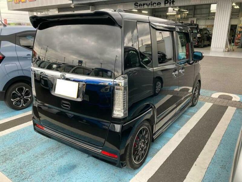 N BOX CUSTOM