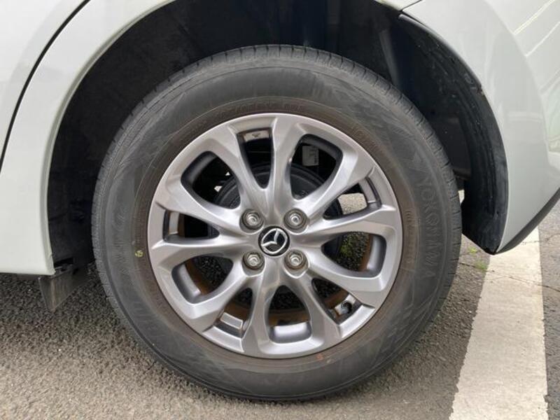 MAZDA2