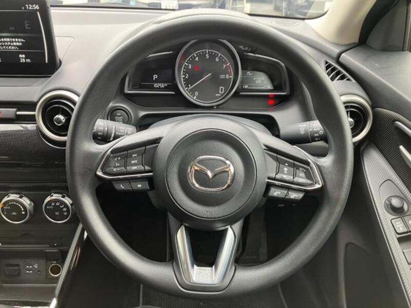 MAZDA2