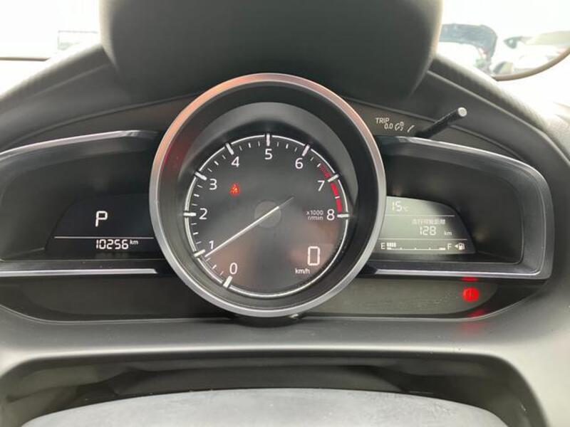 MAZDA2