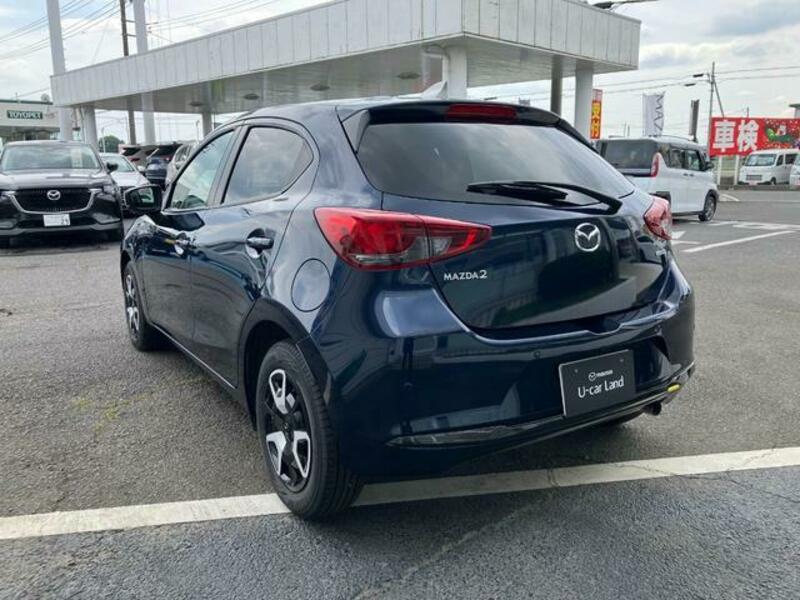 MAZDA2