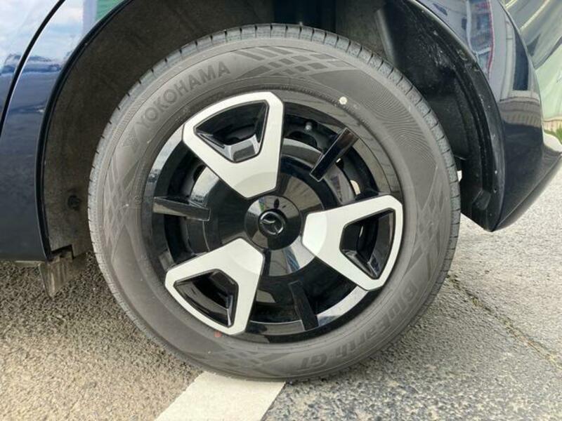 MAZDA2