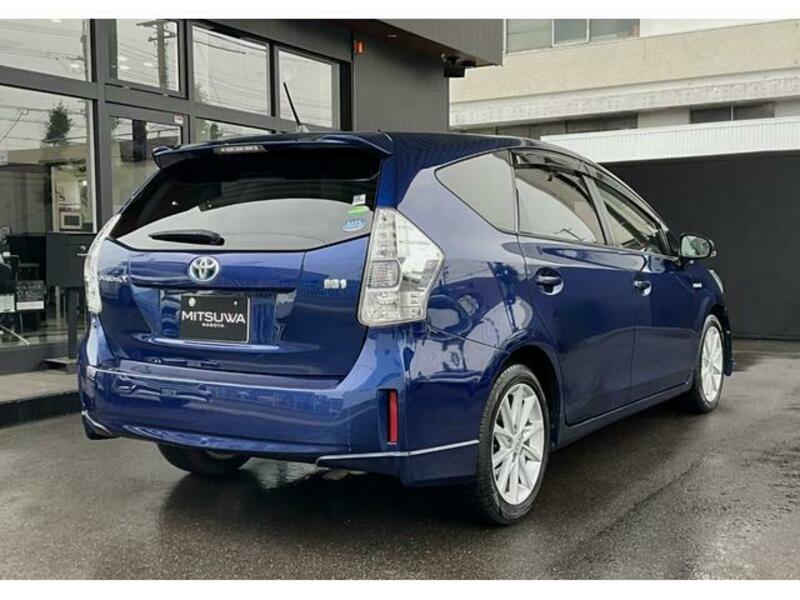 PRIUS ALPHA