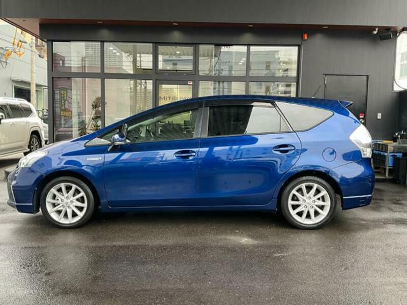 PRIUS ALPHA