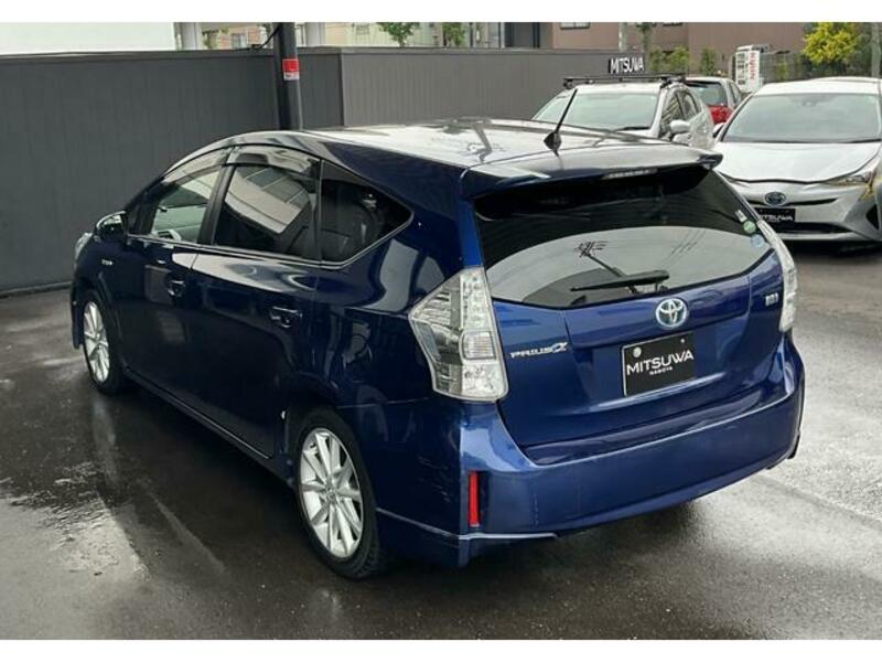 PRIUS ALPHA