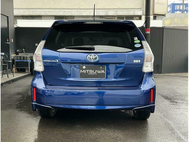 PRIUS ALPHA