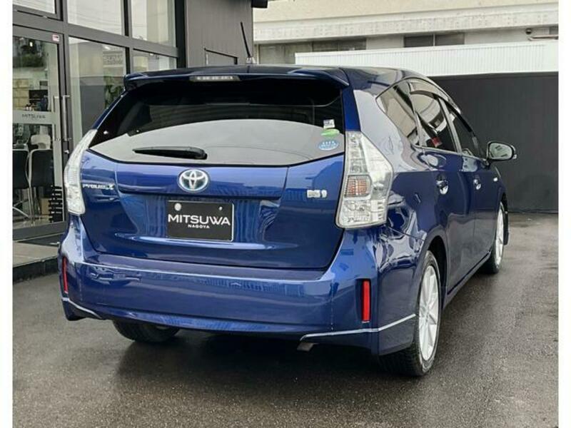 PRIUS ALPHA