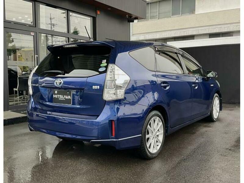 PRIUS ALPHA