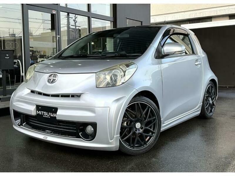 TOYOTA IQ