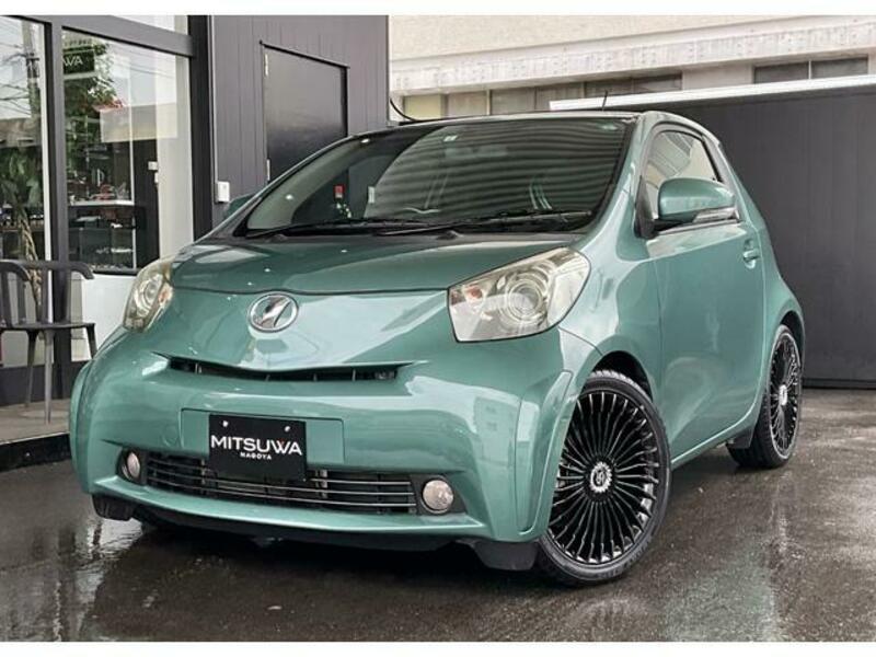 TOYOTA IQ
