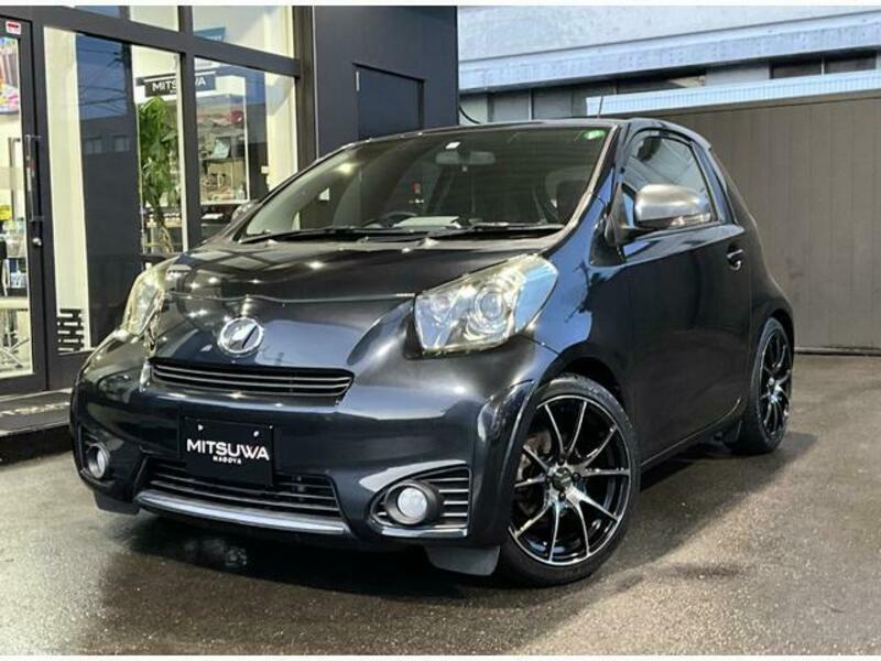 TOYOTA IQ