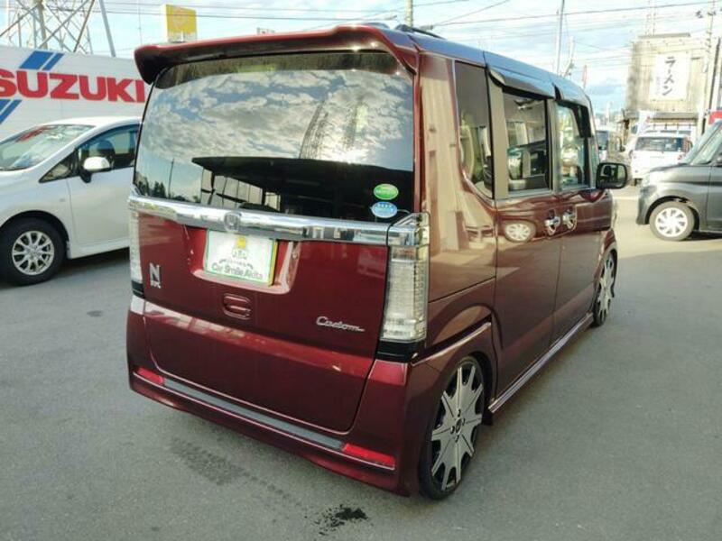 N BOX CUSTOM