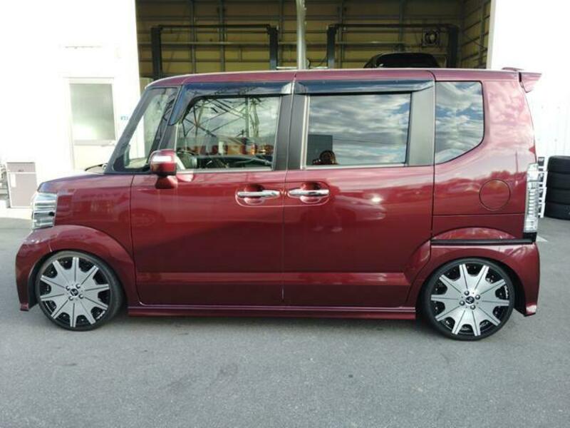 N BOX CUSTOM