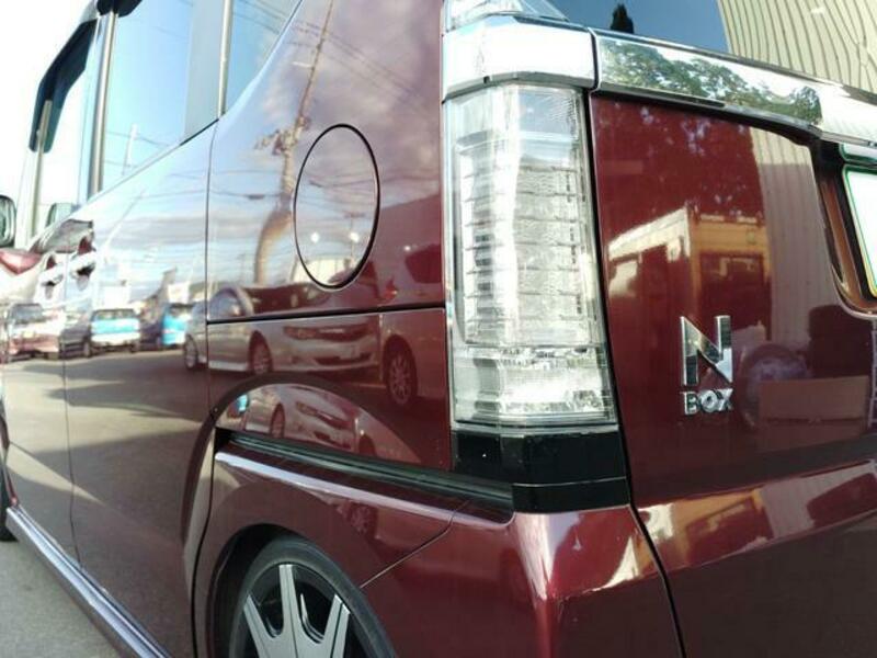 N BOX CUSTOM