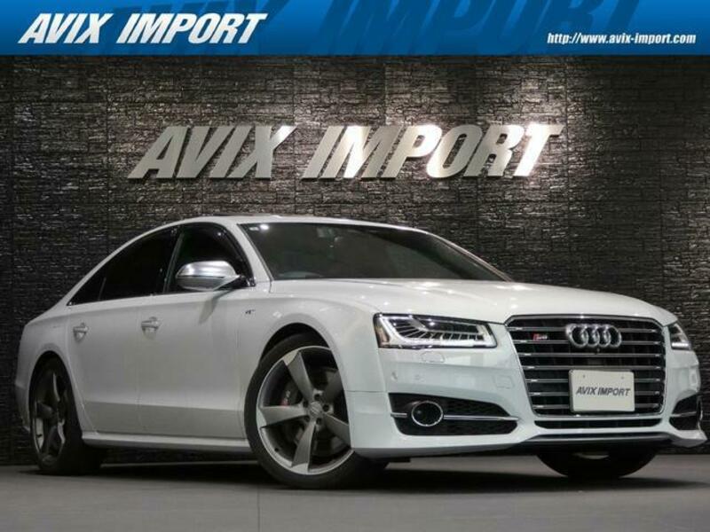 AUDI S8