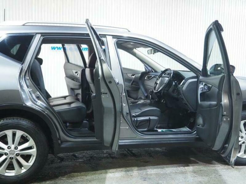 X-TRAIL