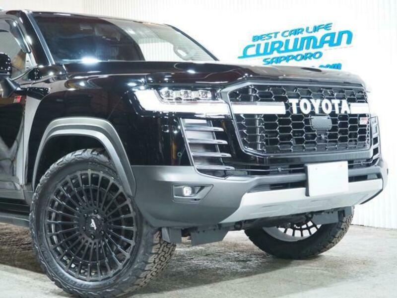 LAND CRUISER
