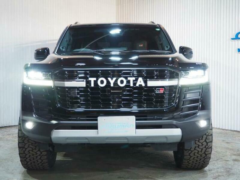 LAND CRUISER
