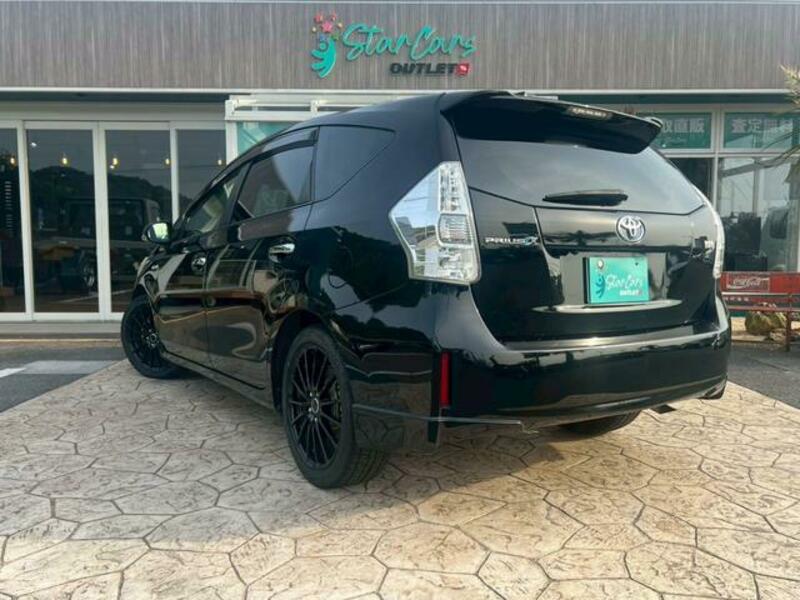 PRIUS ALPHA