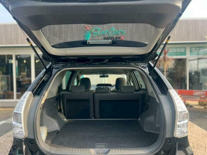 PRIUS ALPHA