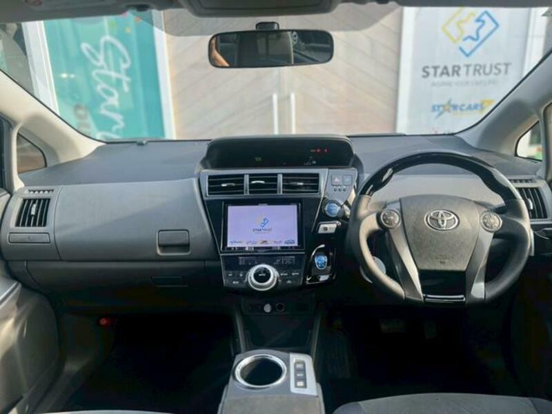 PRIUS ALPHA