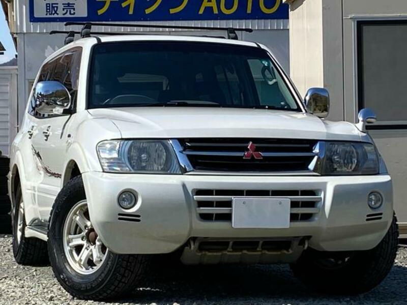 MITSUBISHI PAJERO
