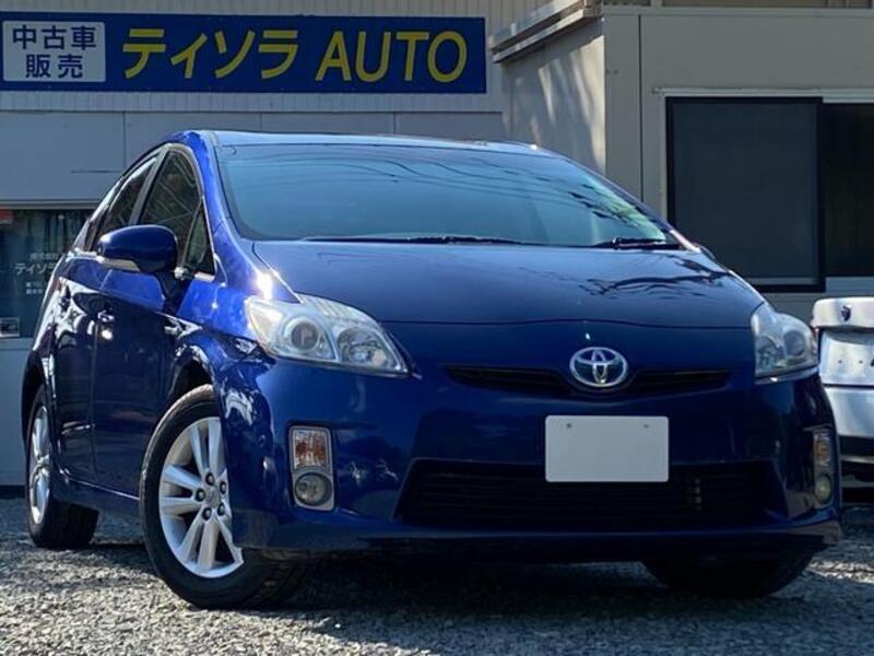 TOYOTA PRIUS