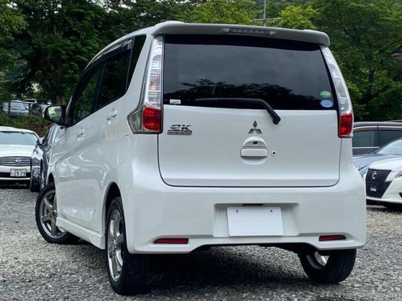EK CUSTOM