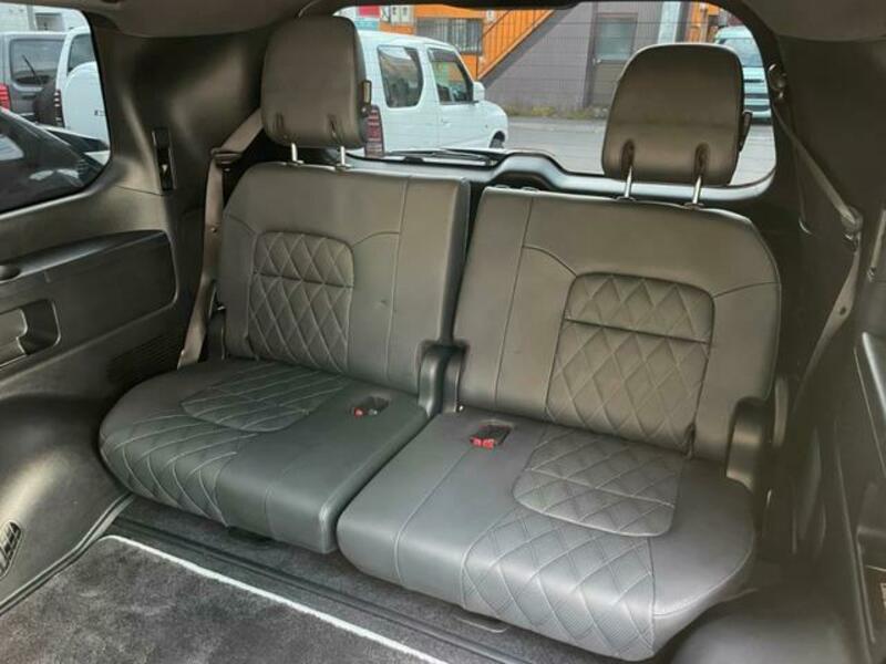 LAND CRUISER