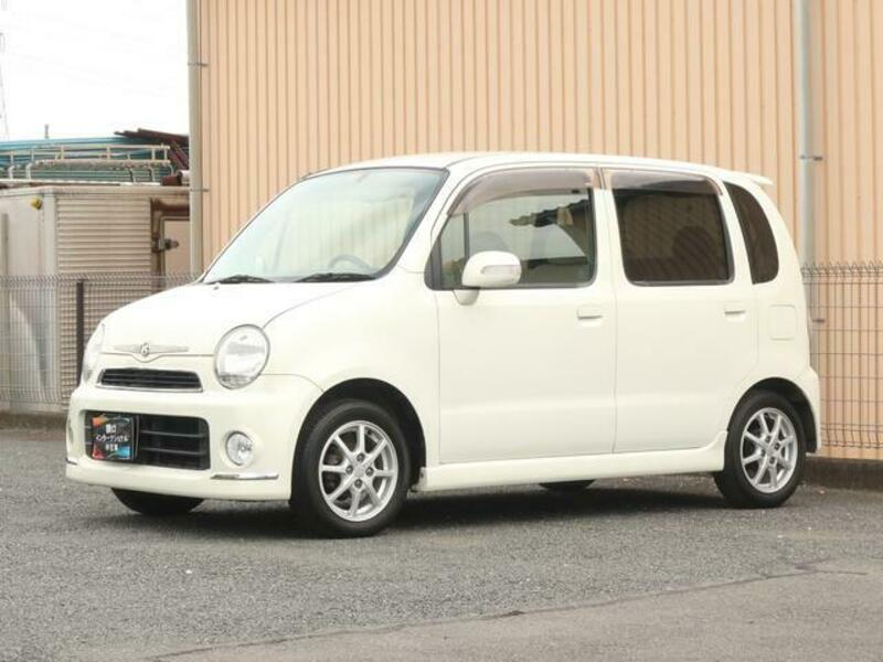 DAIHATSU MOVE LATTE