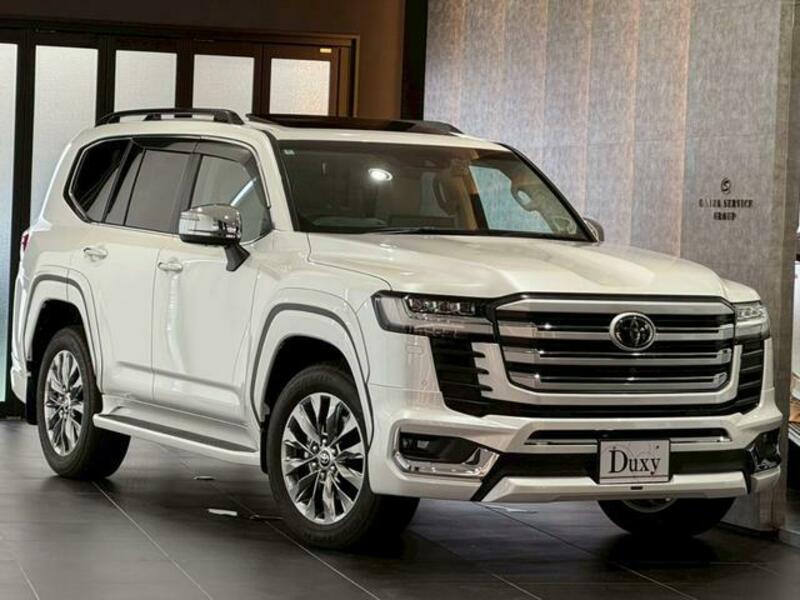 LAND CRUISER